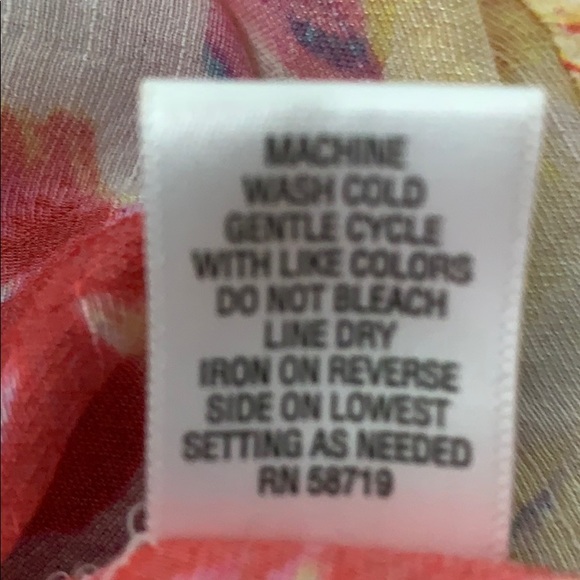 Ladies top - Picture 6 of 6